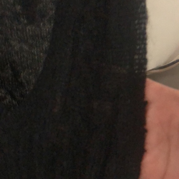 Black tank - Picture 2 of 2